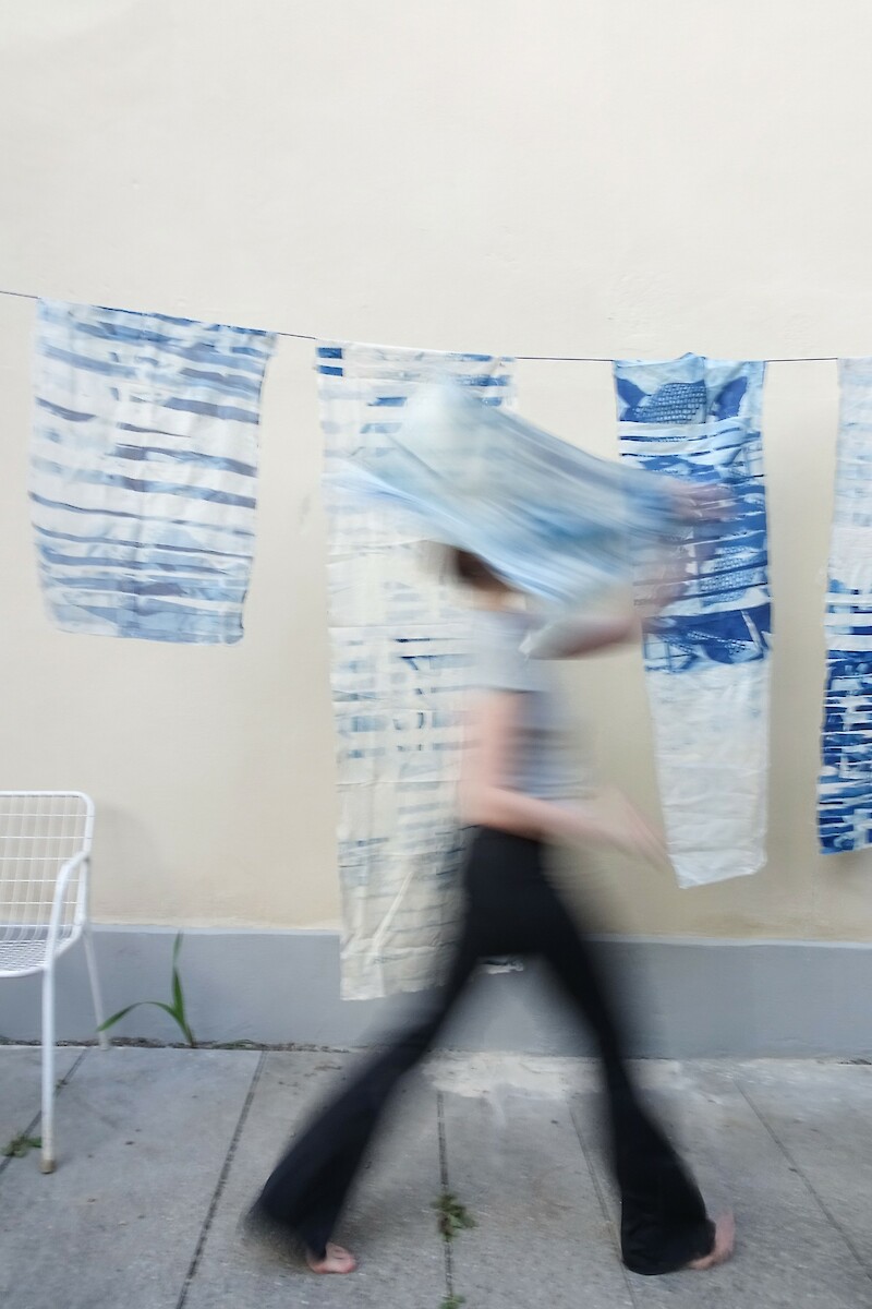 Gleich da, fast weg – Das Dazwischen körperlich untersuchen