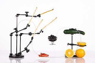 Abb. 1: Praveena Srirathan, «F.T. Marinetti. Der Beginn des Abendessens», Grundkurs Fotografie, ZHdK, 2022