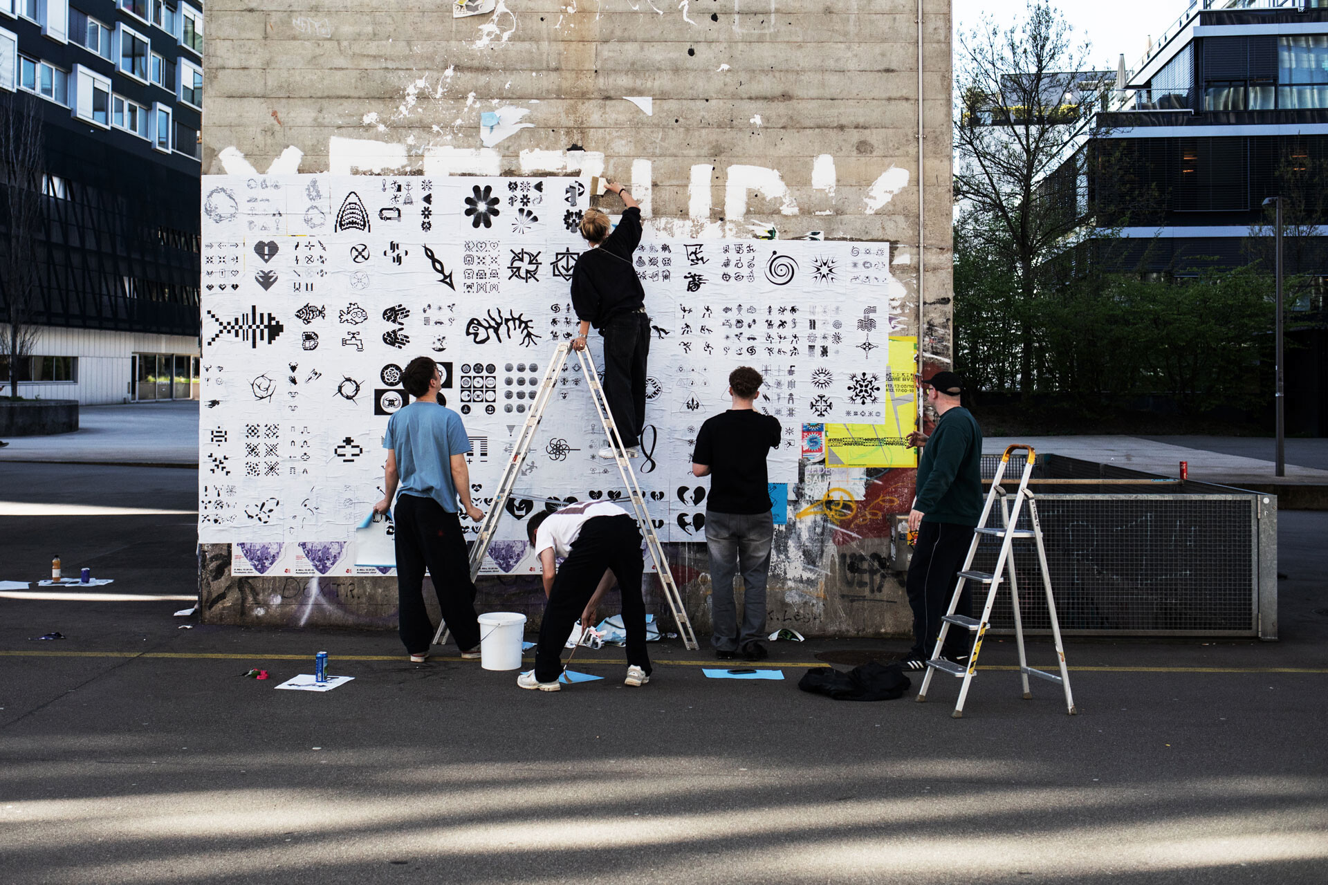 Exercises in Style: The visual rhetorics of safety signs