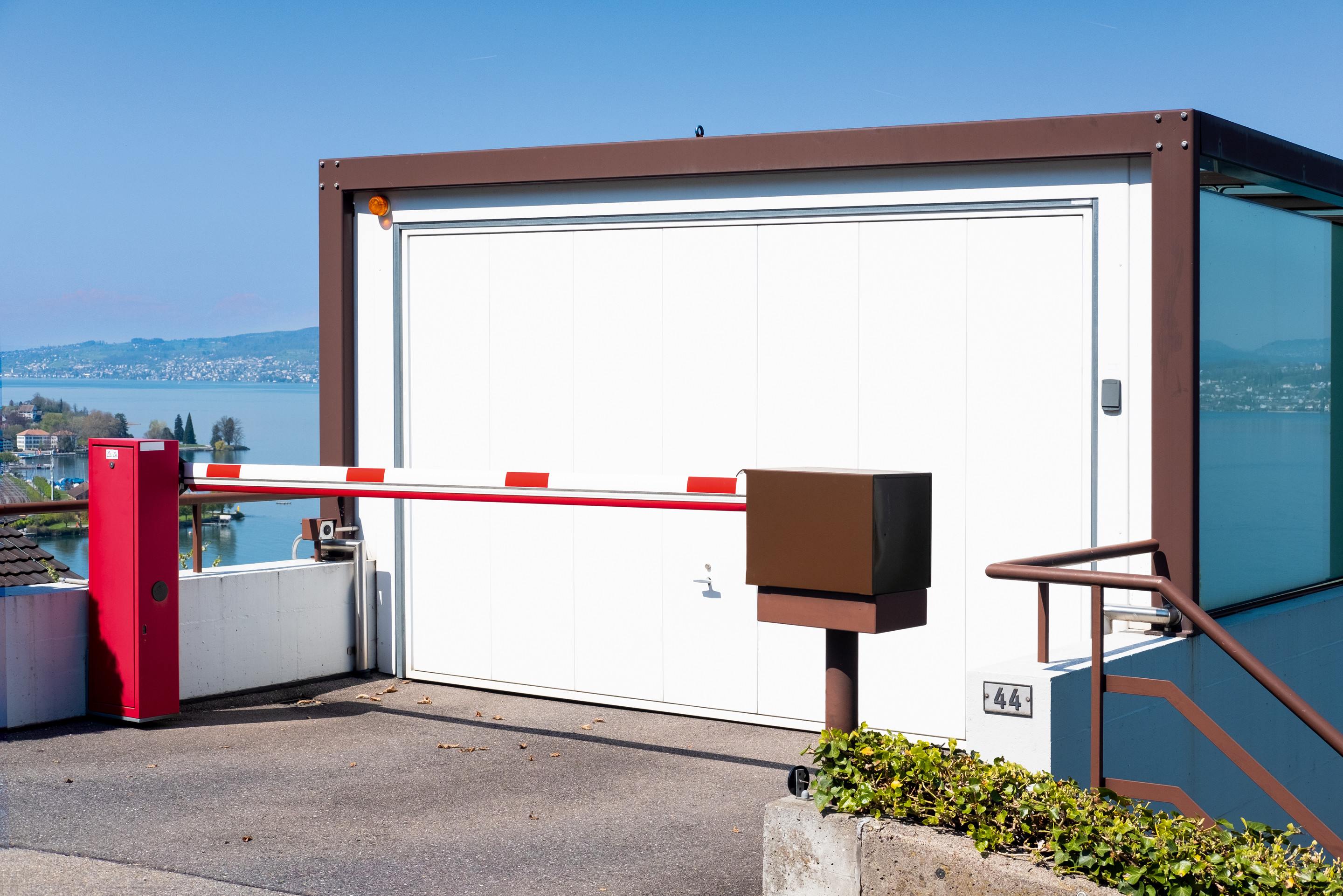 Weitgehend wolkenlos