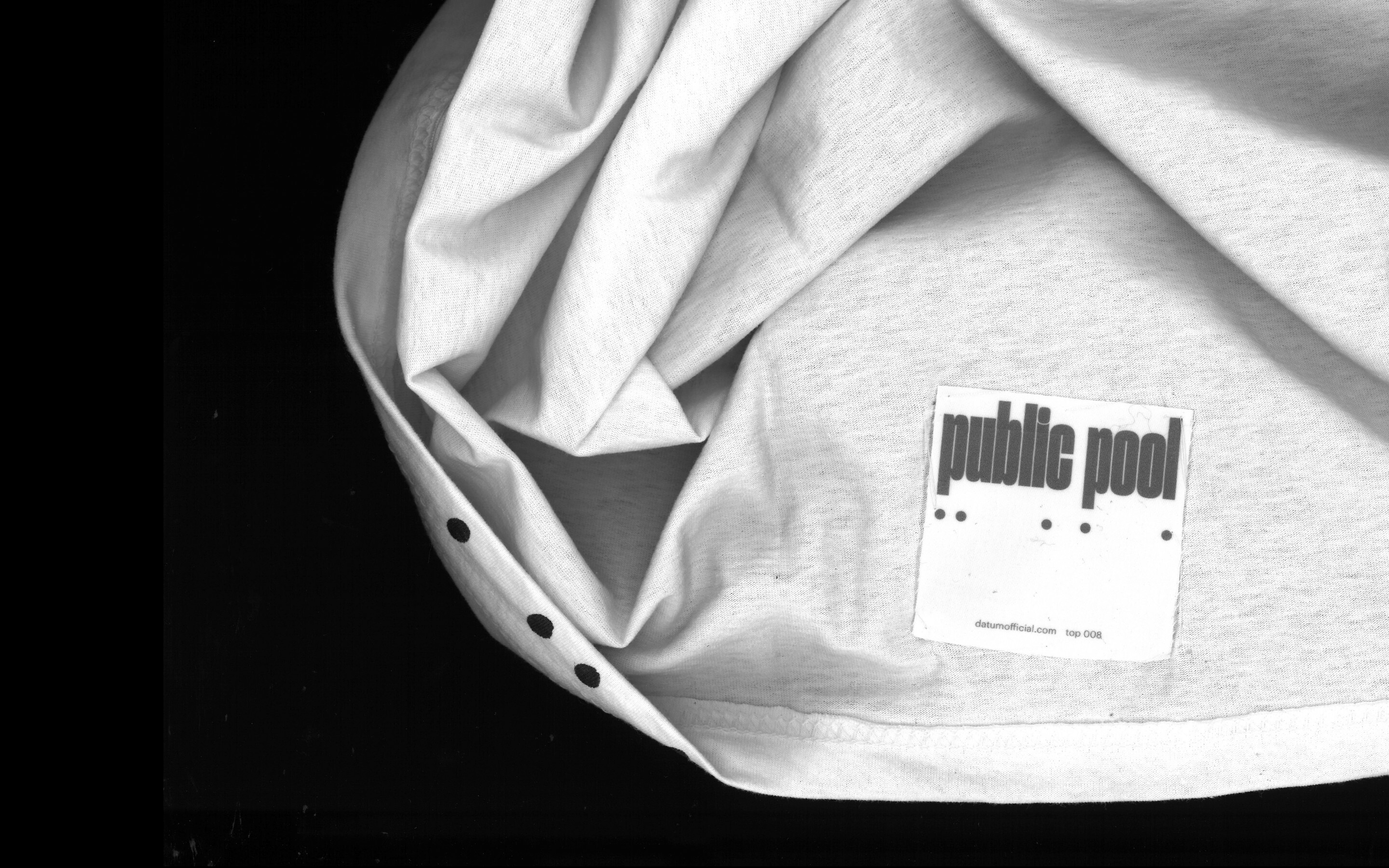 Blank Shirt – New Opulence Strategies in Fashion Identities